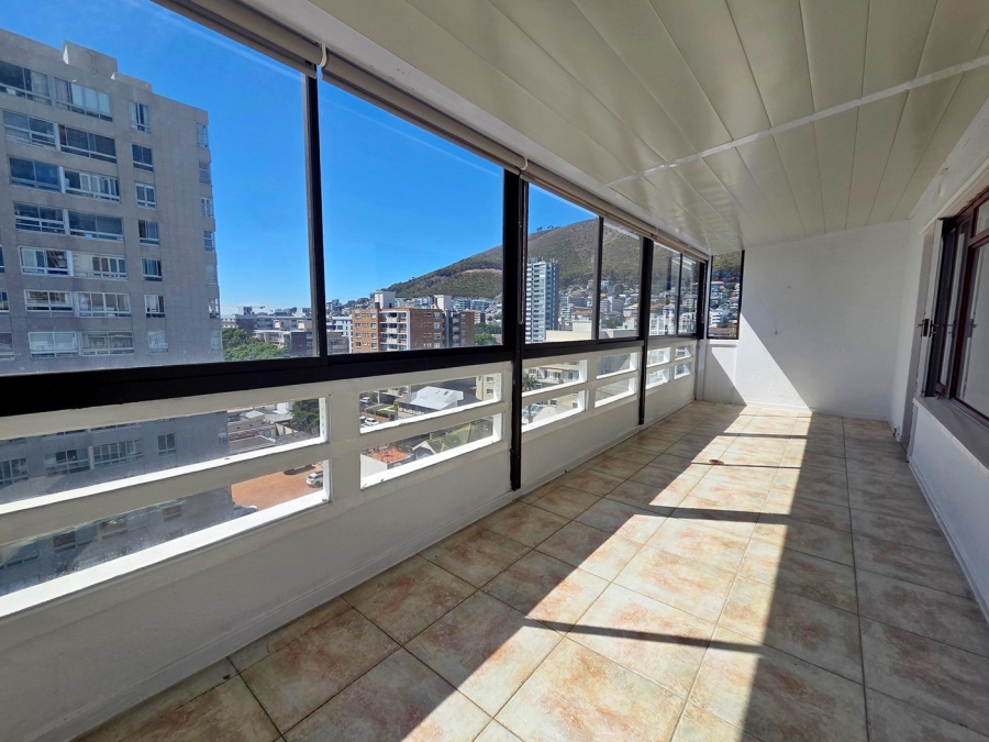 To Let 2 Bedroom Property for Rent in Sea Point Western Cape
